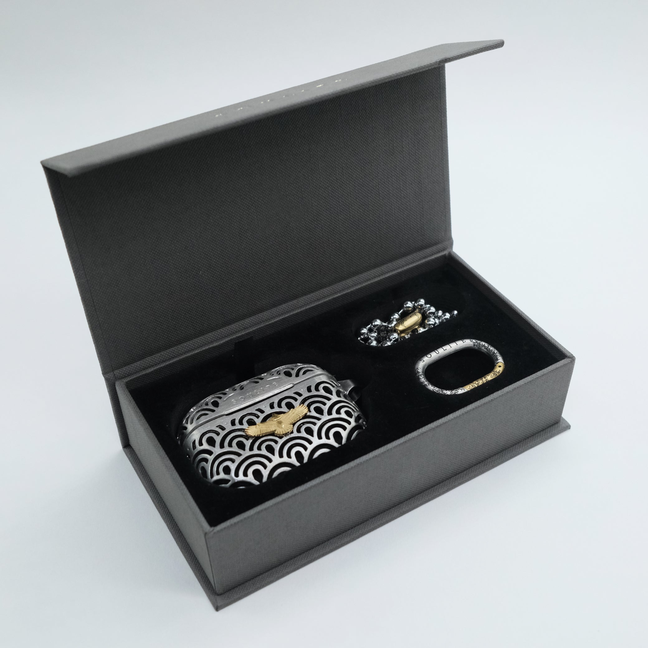 AirPods Pro Case 【EAGLE VIBES BLACK】