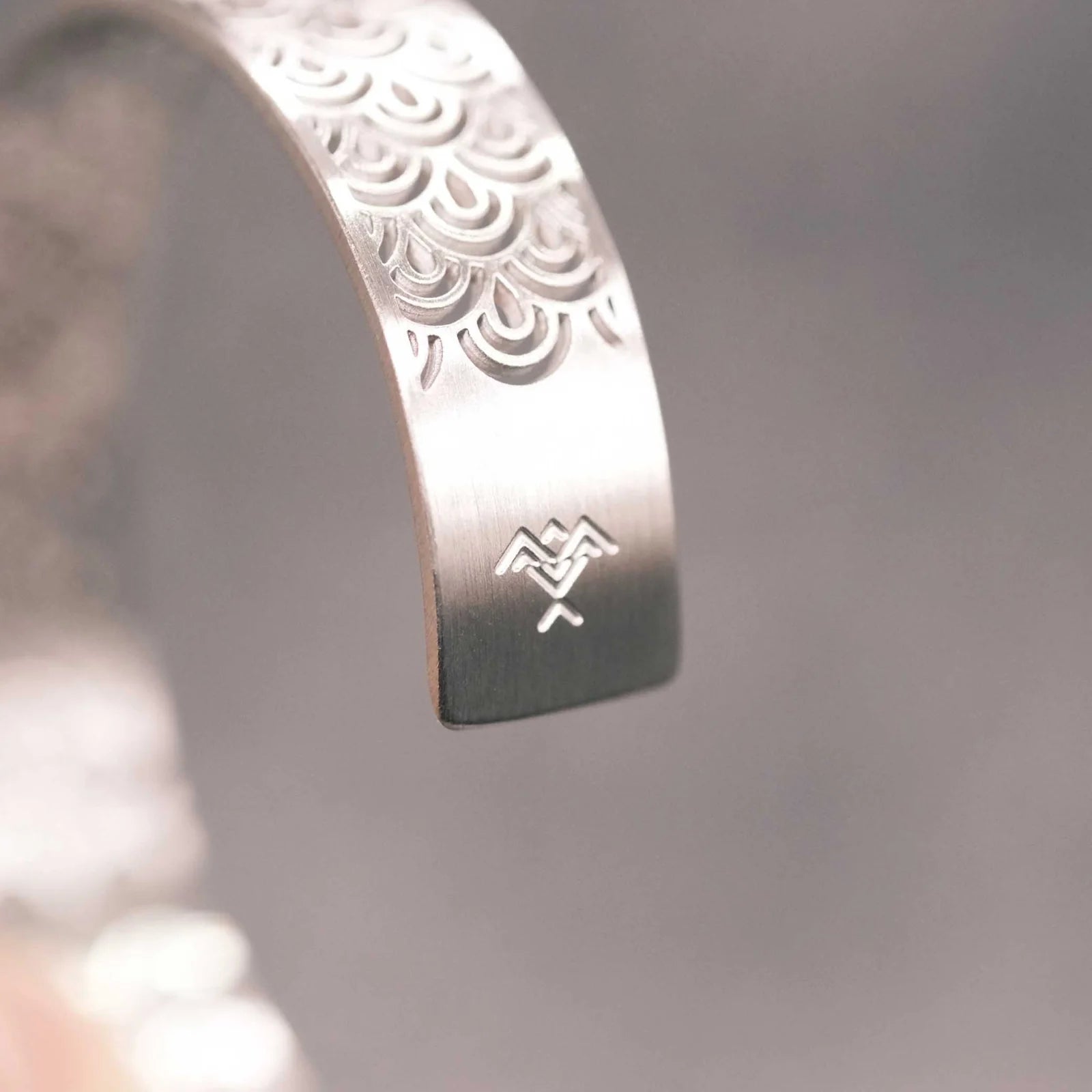 CLOUD SILVER TURQUOISE BANGLE