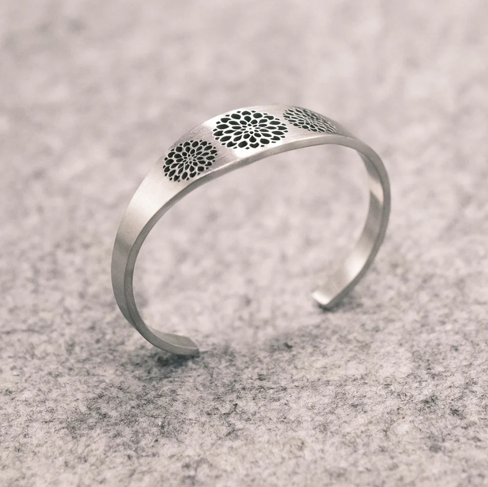Oval Flower Silver Bangle S