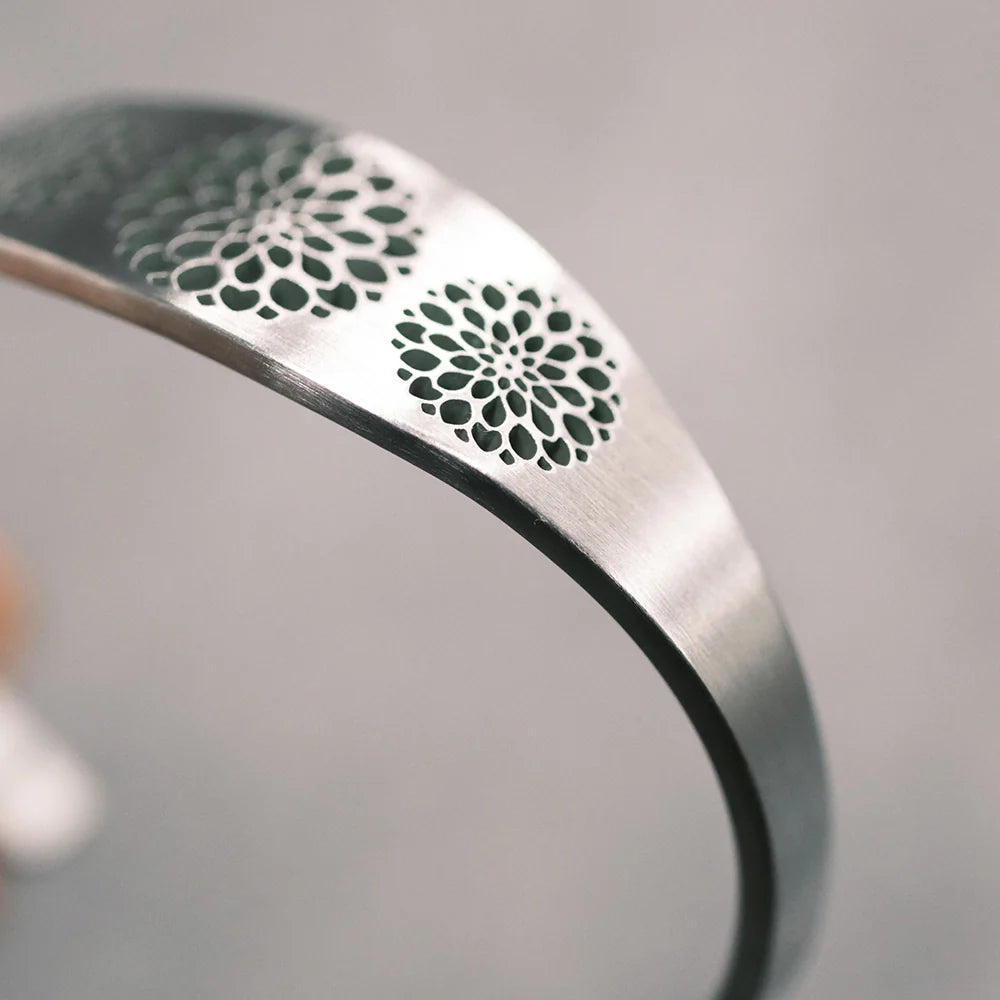 Oval Flower Silver Bangle S