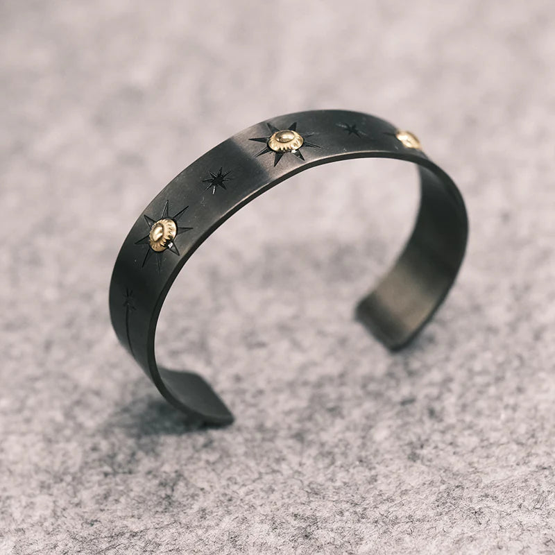 SKULL BLACK L BANGLE