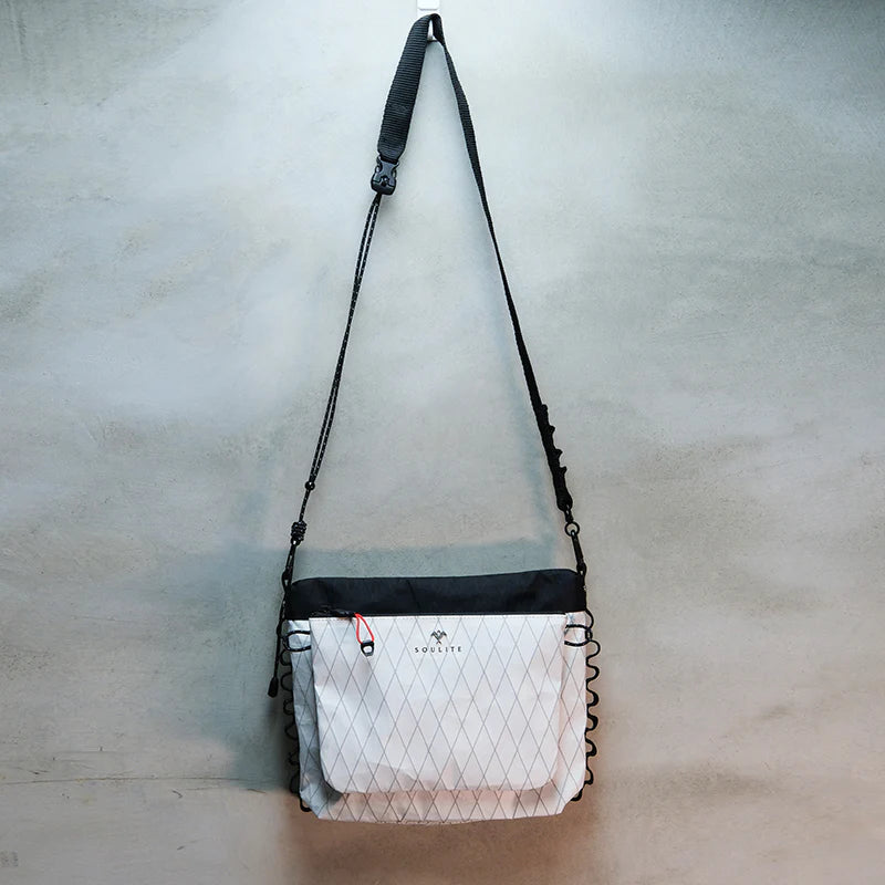 Trisac Cloud White