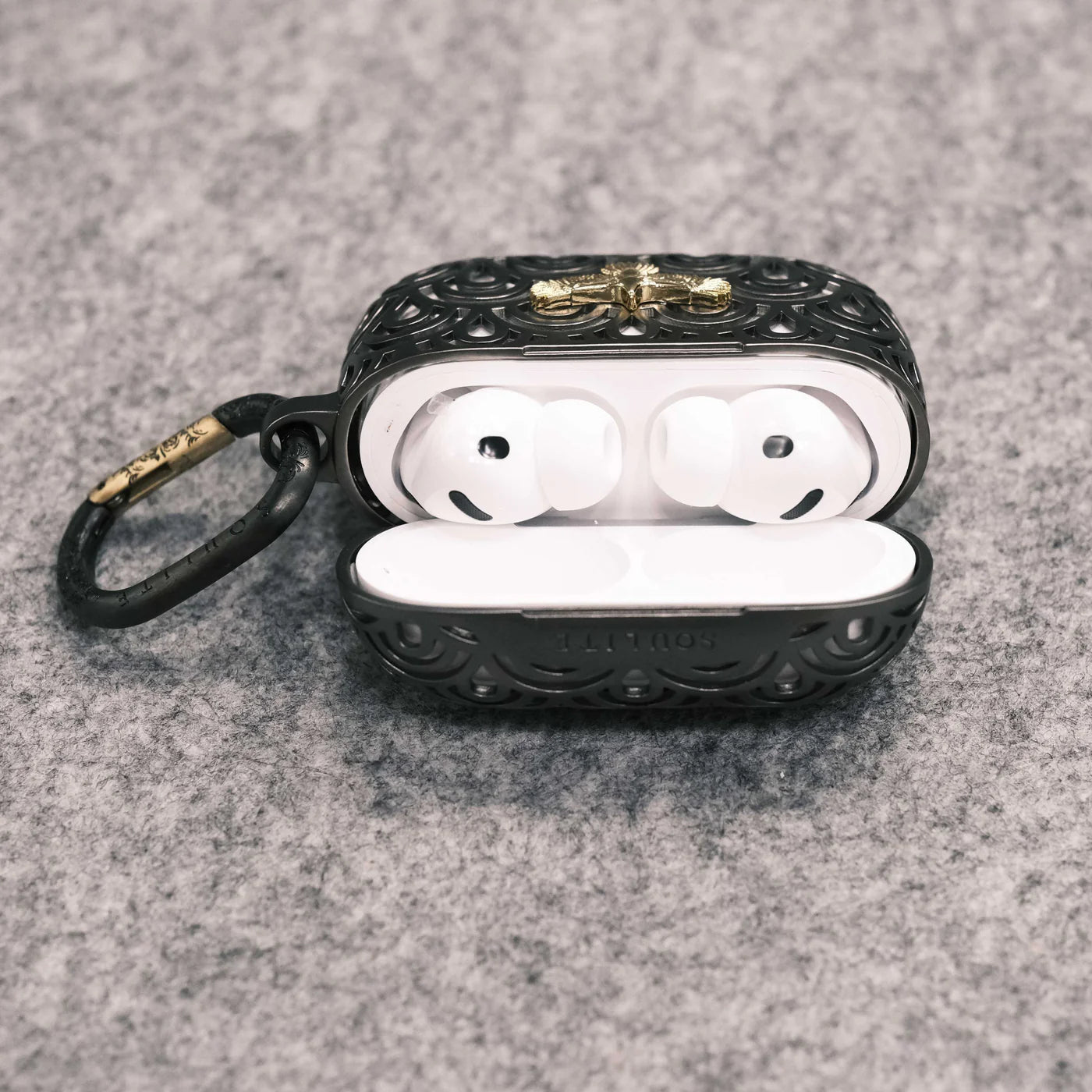 AirPods Pro 3 Case 【Eagle Vibes Black Pro】